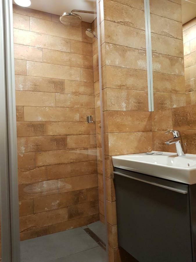 Mona Apartamentai Telšiai Esterno foto
